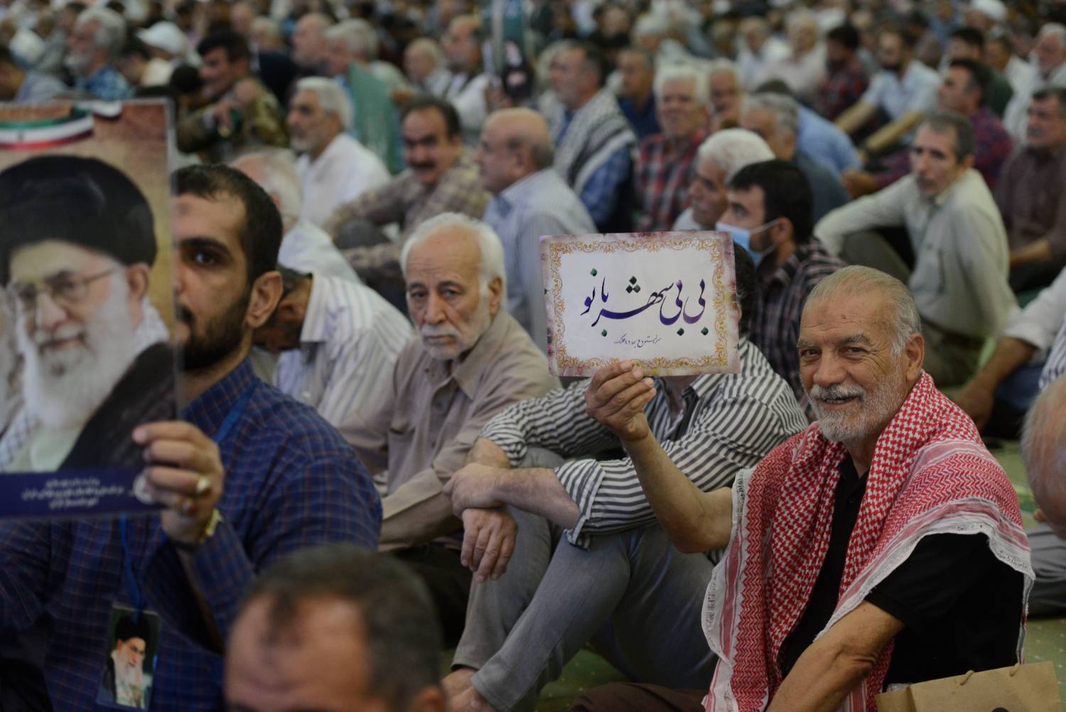 بی بی شهر بانو مادر بزرگ سید احمد حسینی است